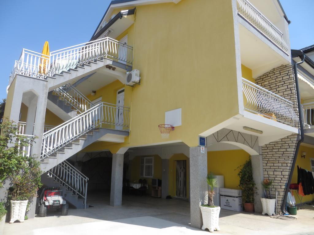 Apartments Tonka Pakoštane Exterior foto